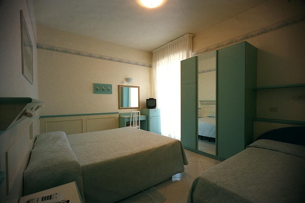 Hotel Arizona Riccione Eksteriør bilde