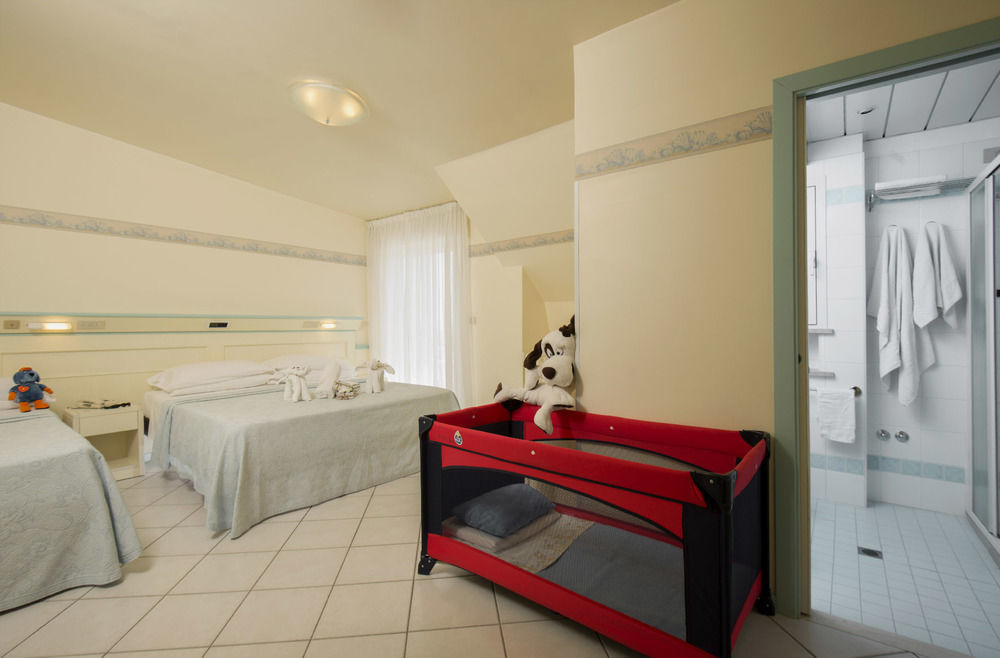 Hotel Arizona Riccione Eksteriør bilde