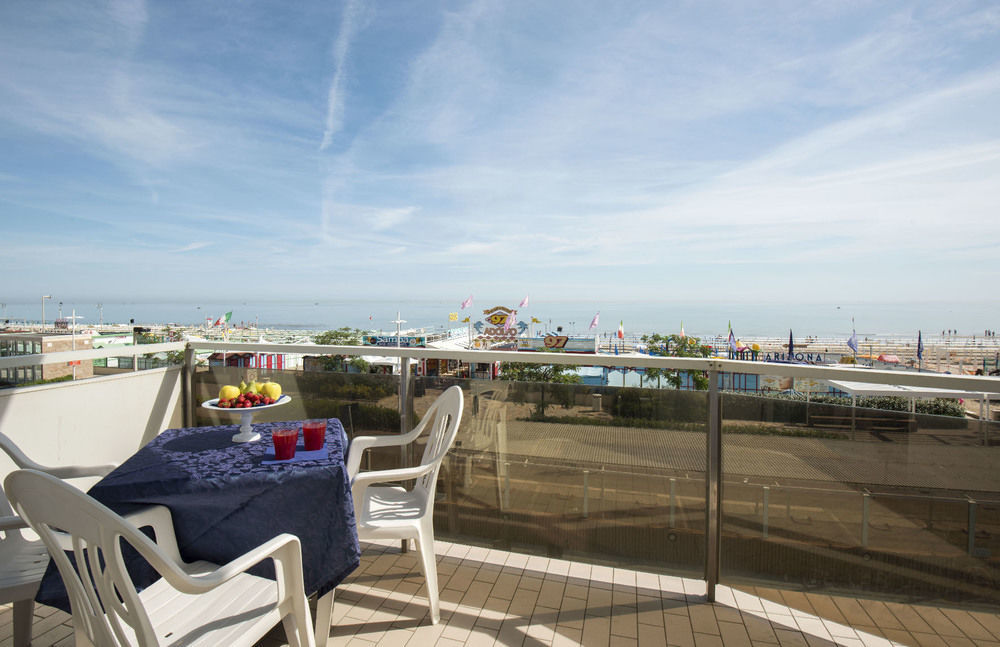 Hotel Arizona Riccione Eksteriør bilde
